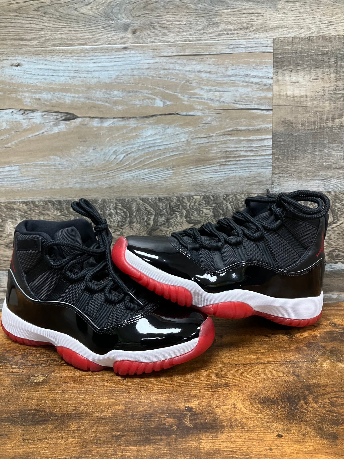 Air Jordan 11 Bred size 7 men’s