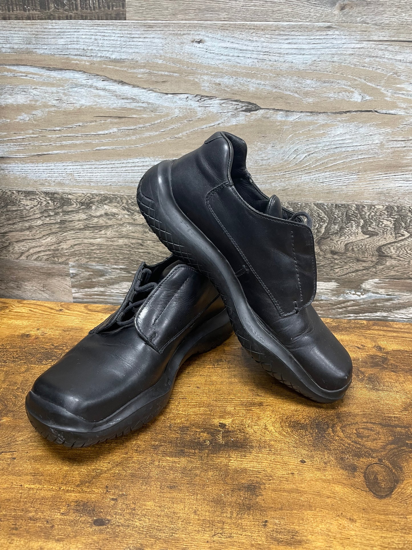 8.5 - vintage Prada AW99 black leather square-toe derby shoes