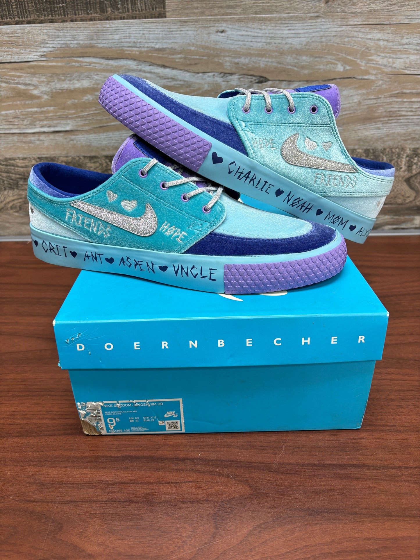 Nike sb doernbechers janoski 9.5