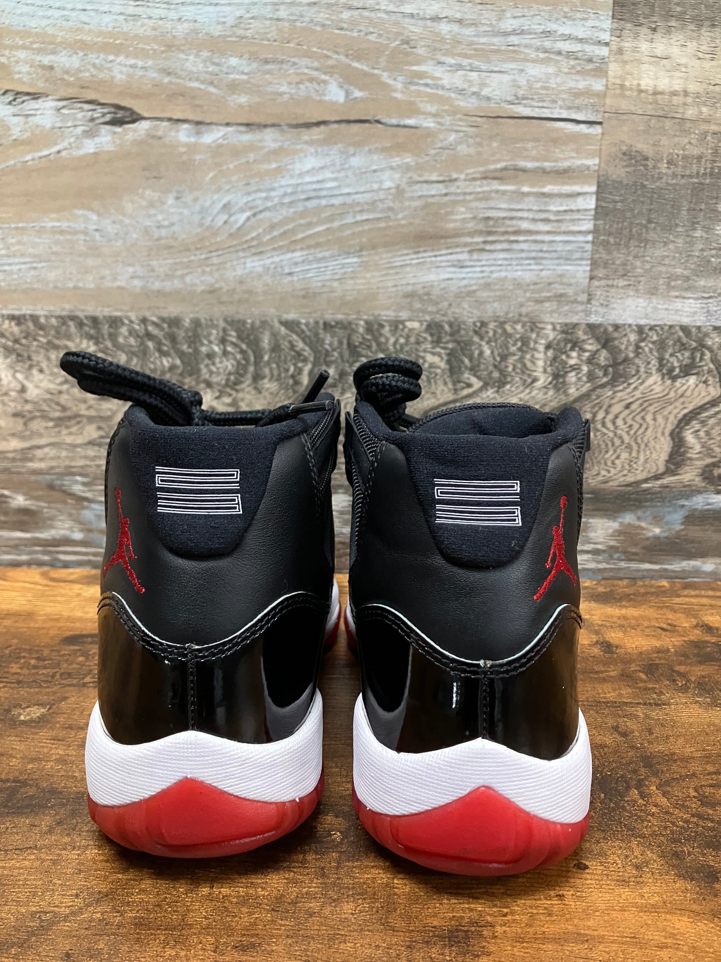 Air Jordan 11 Bred size 7 men’s