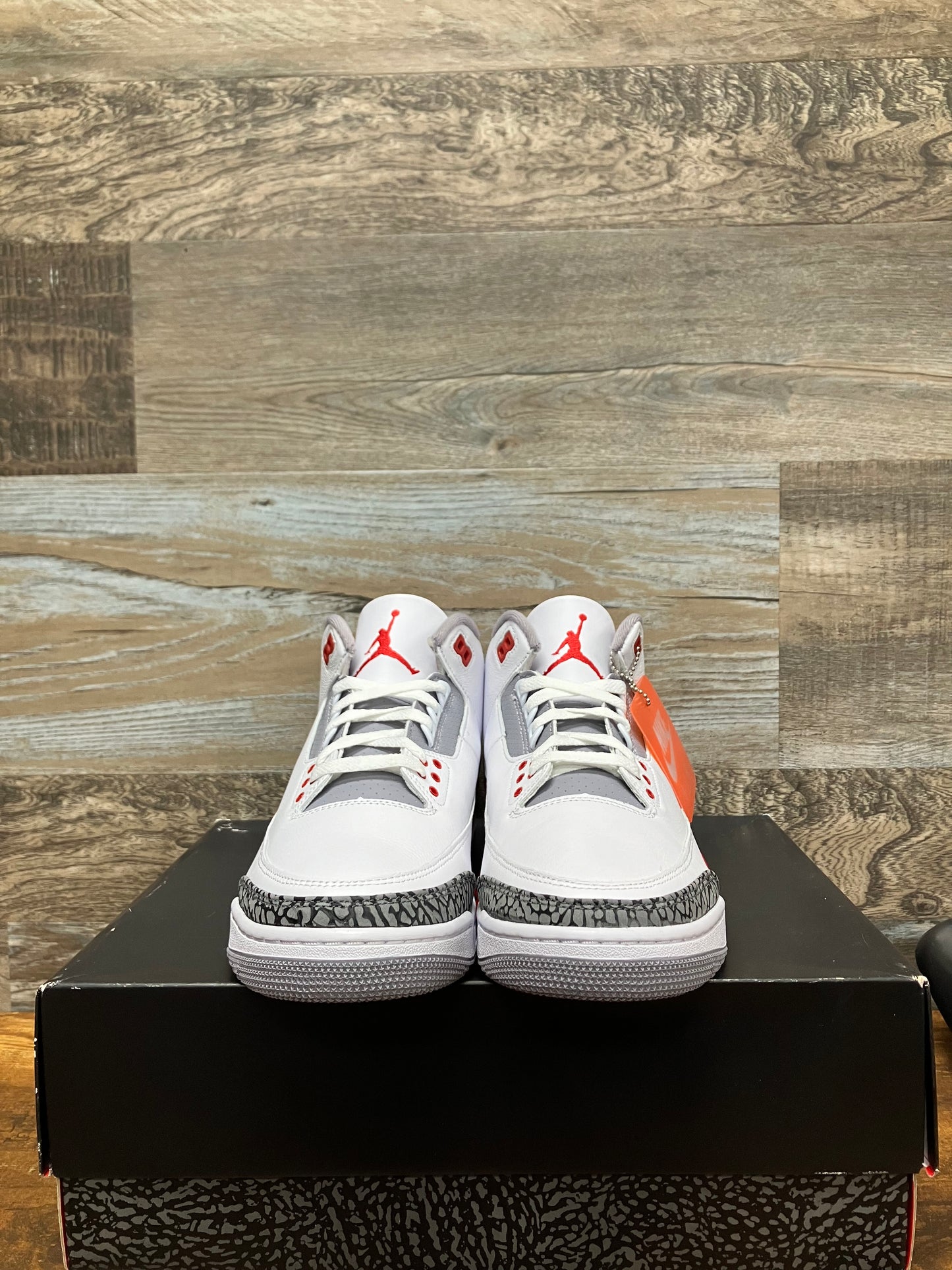 Air Jordan 3 Red Cement Size 11 New