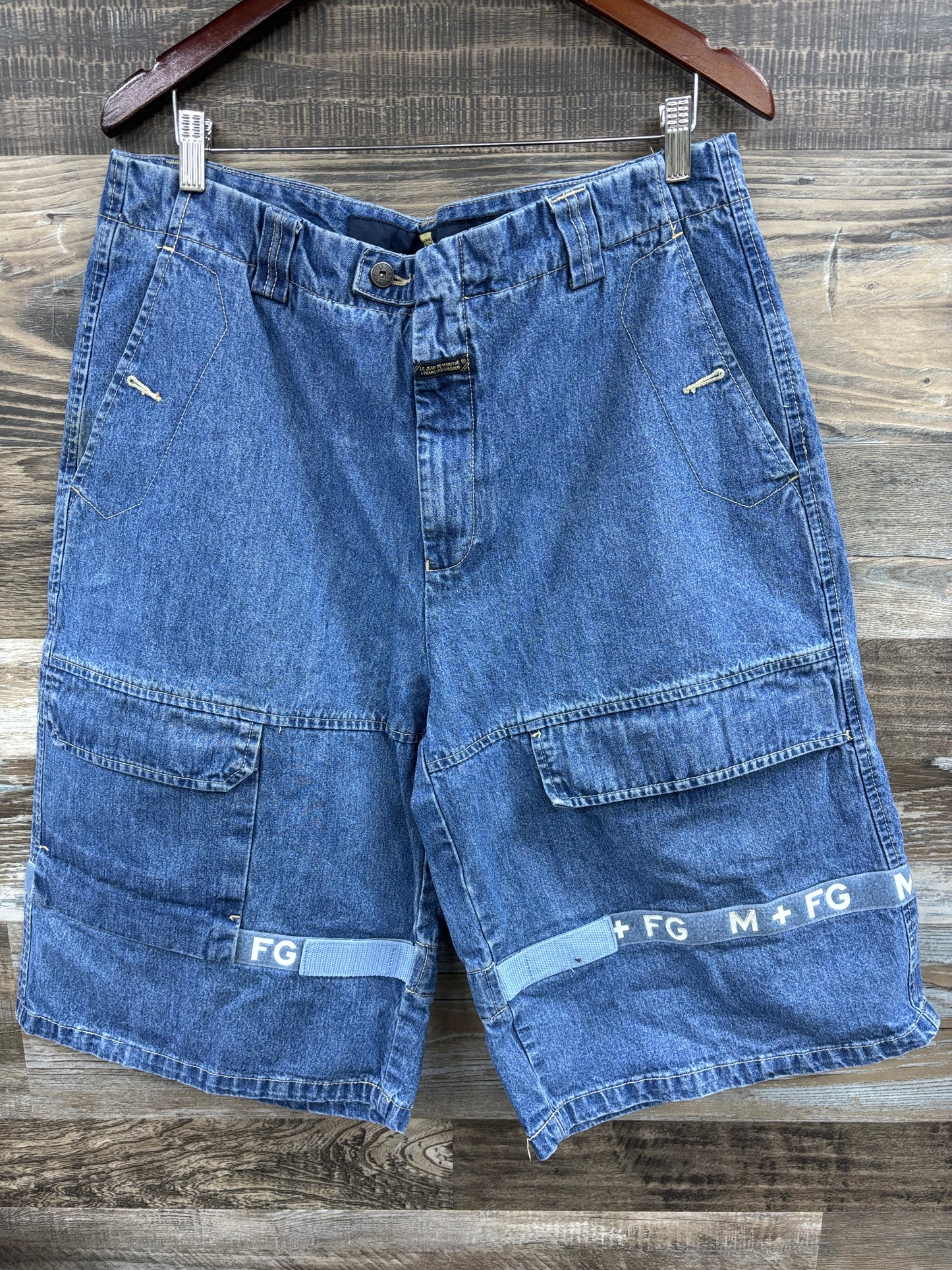 38- Marithe Francois Girbaud baggy shorts