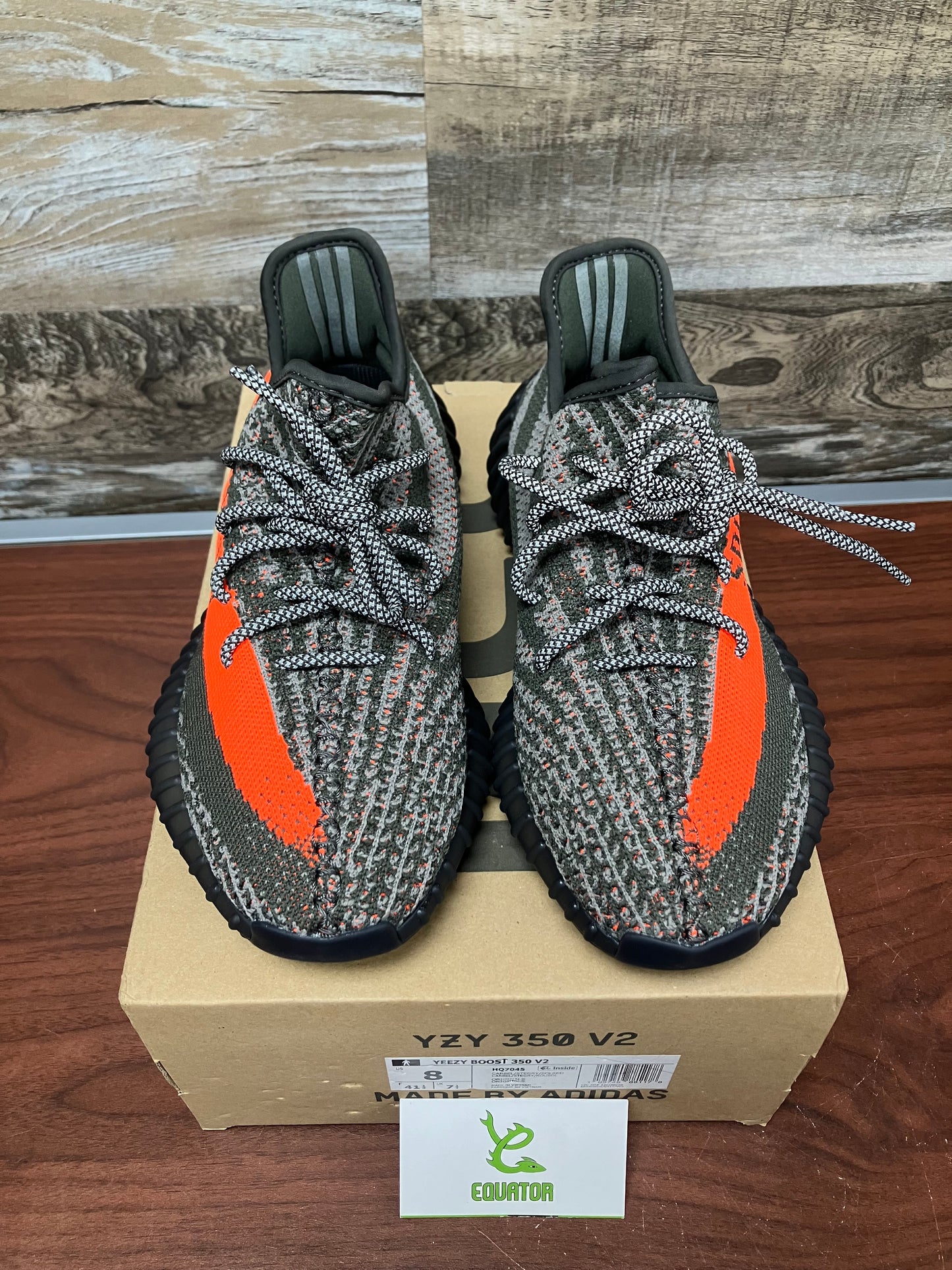 Yeezy 350 carbon beluga Size 8 New