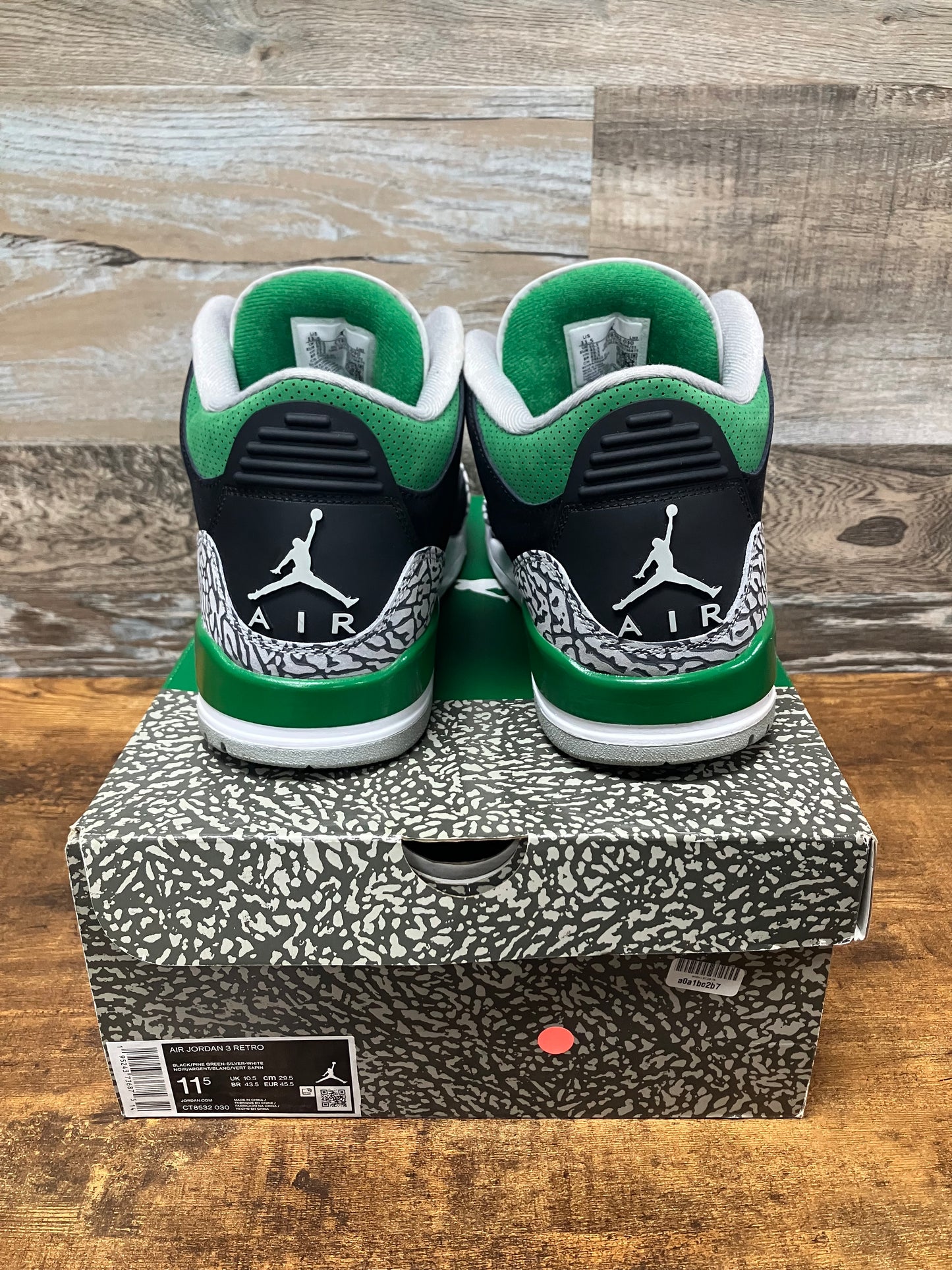Jordan 3 Pine Green Size 11.5