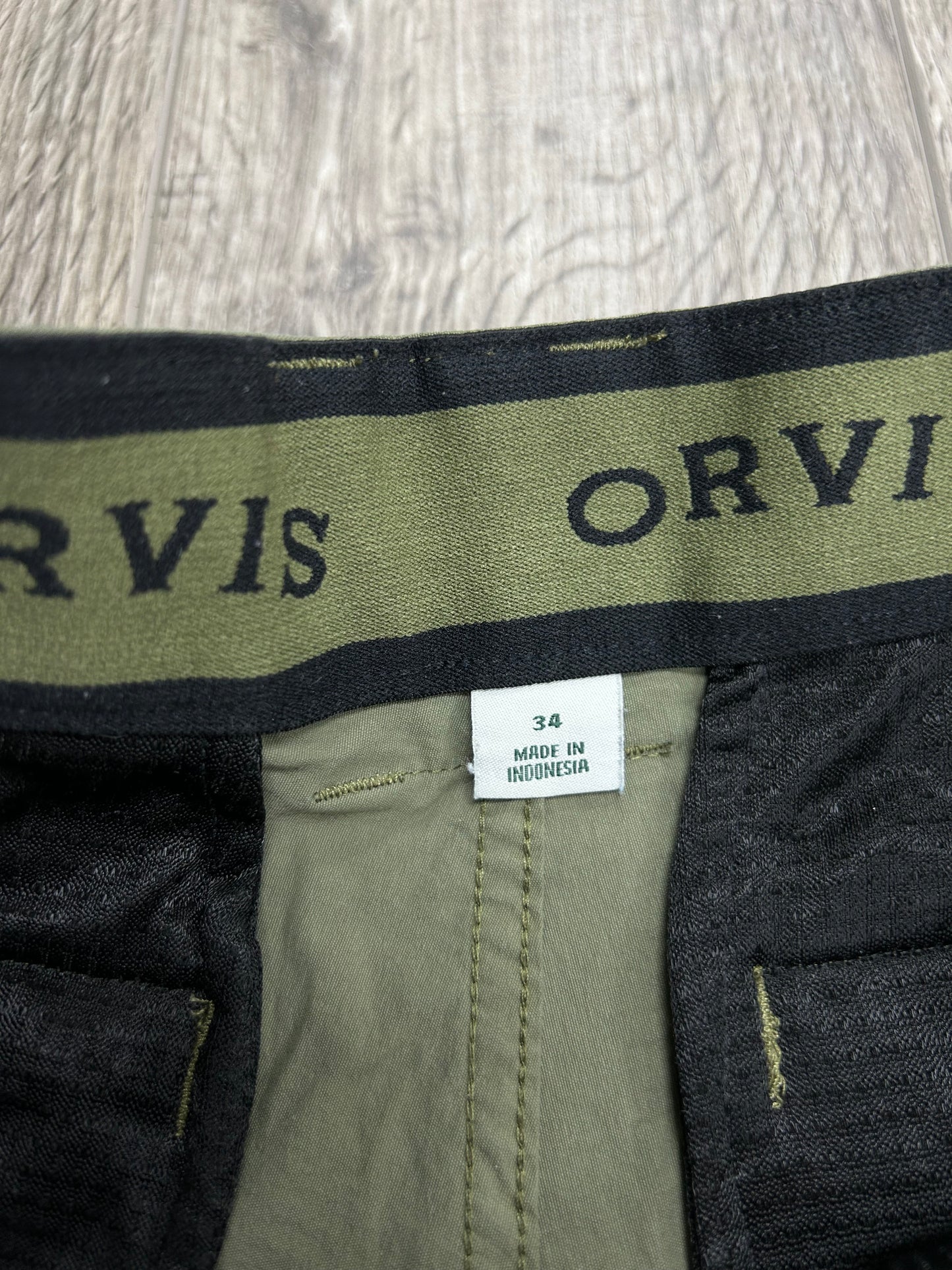 Orvis Olive Green Shorts Size 34