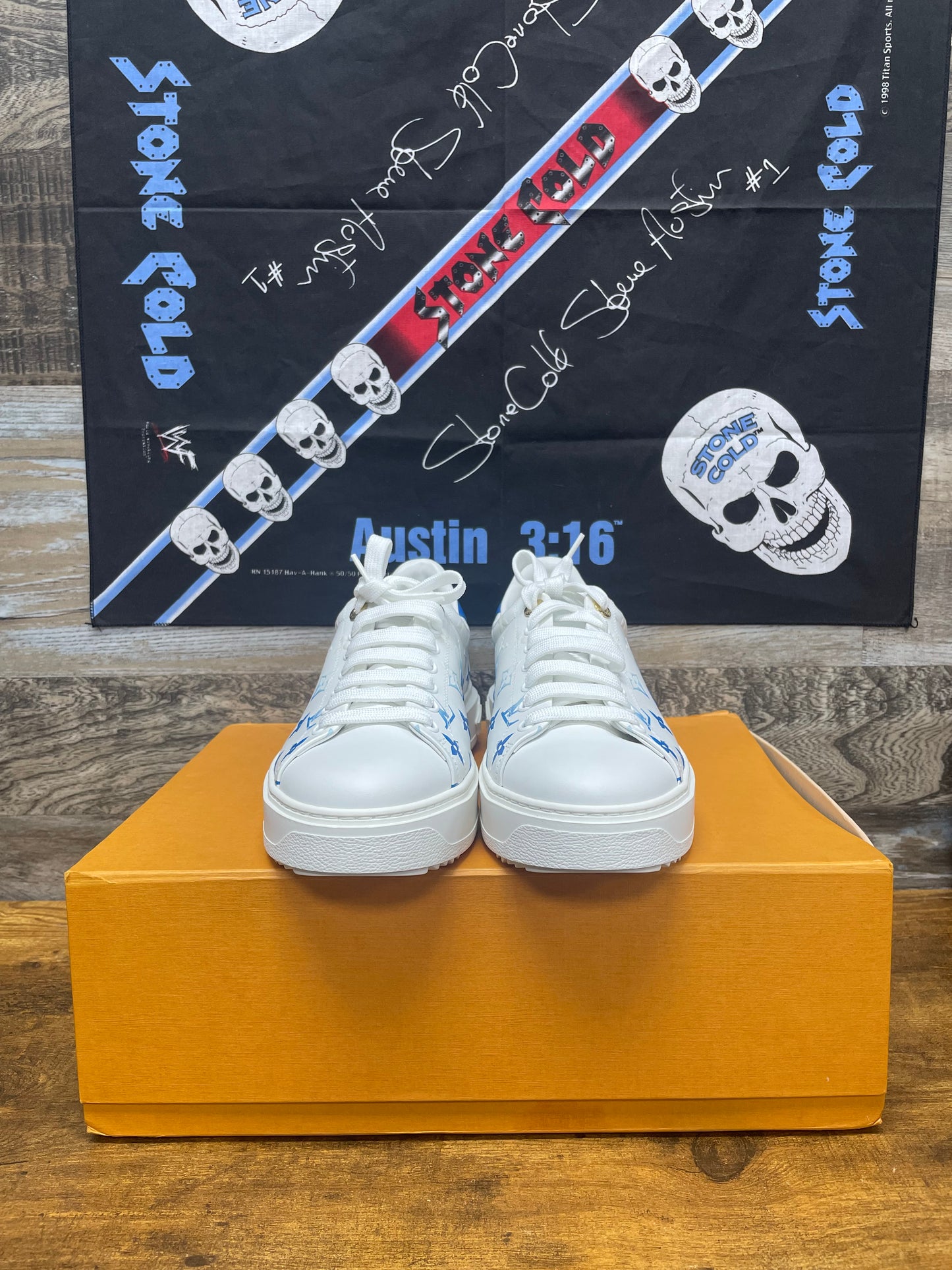 41/8M - Louis Vuitton Monogram Time Out Sneakers