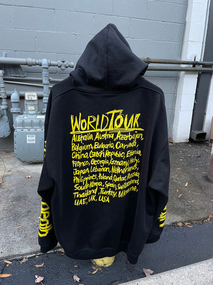 M - Vetements World tour Hoodie (Fits Oversized)