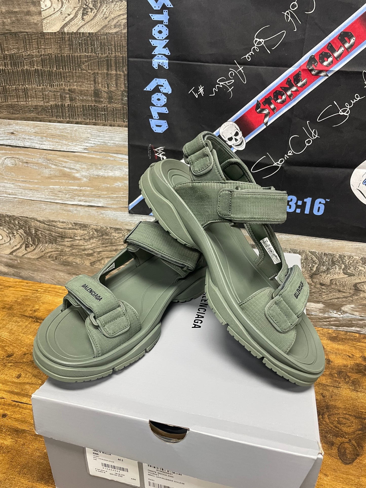 44EU / 11US - Balenciaga Tourist sandals