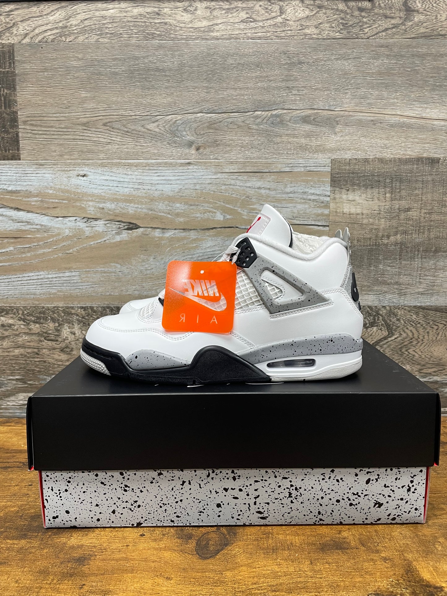Air Jordan 4 White Cement Size 8.5