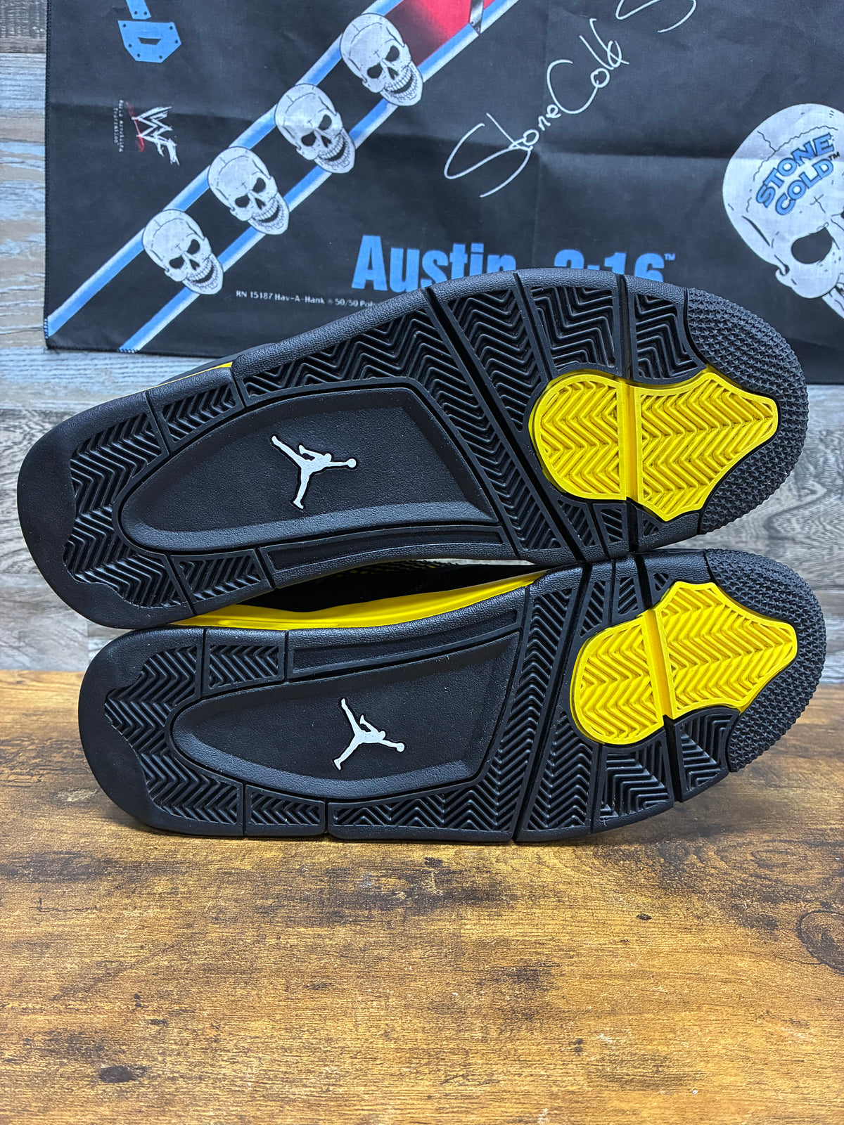 9 - Jordan 4 Thunder 2023