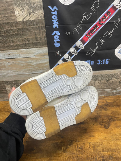44/11 - Off-White Out of Office "OOO" Low-Top Sneaker