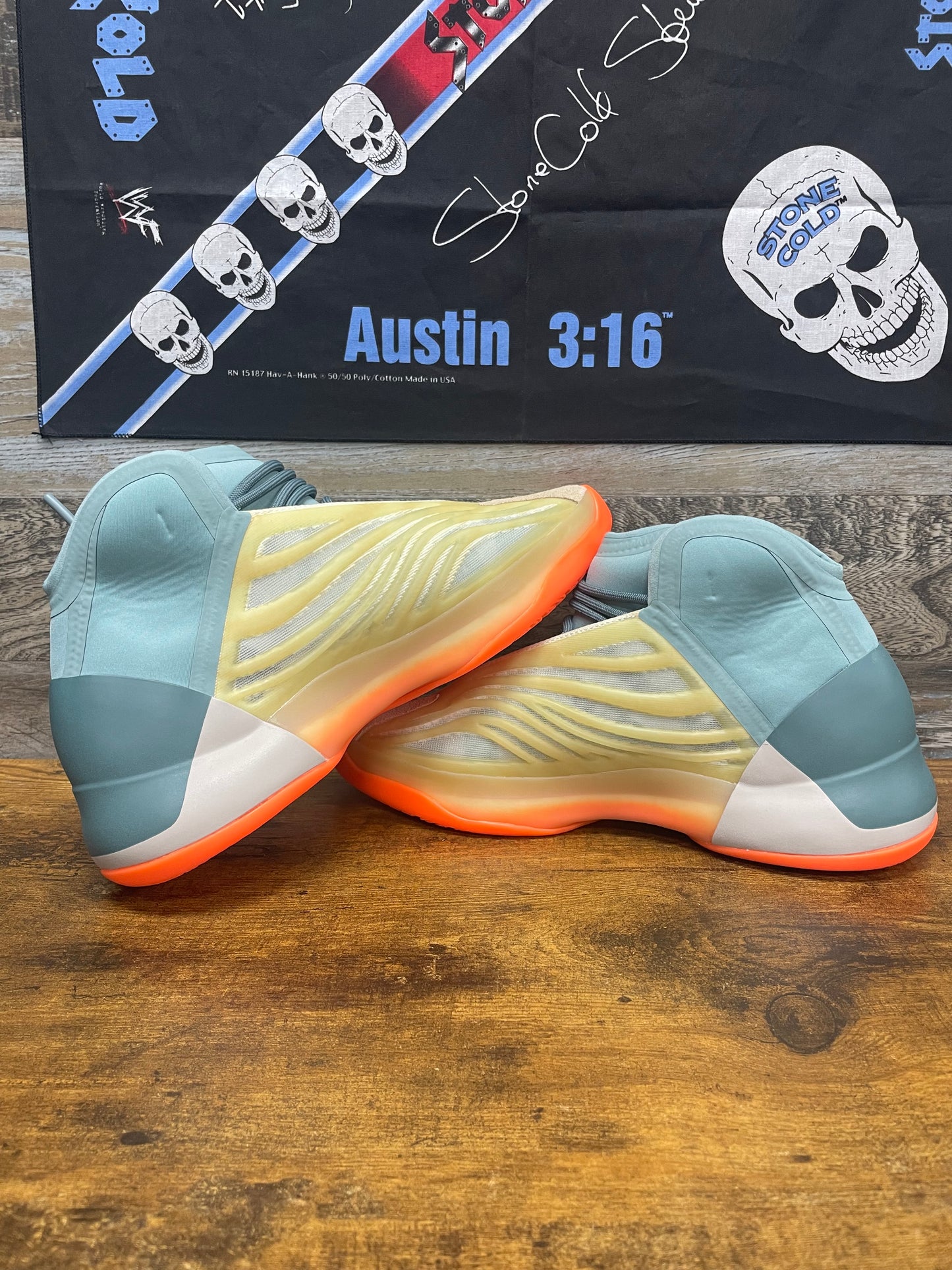 10 - Yeezy QNTM Hi-Res Coral New