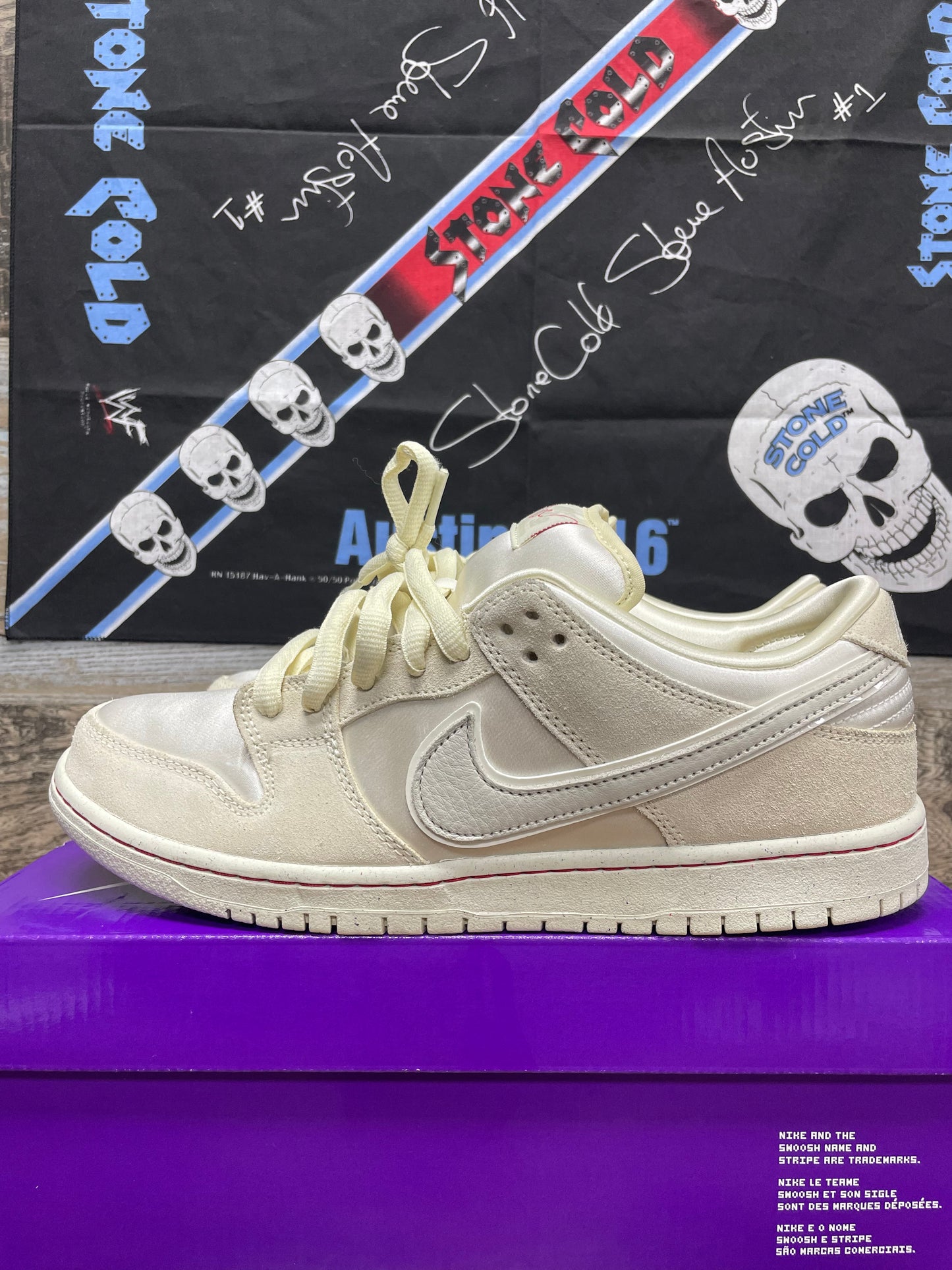 Nike Sb Dunk Low Premium City Of Love Coconut Milk-Light Bone 11