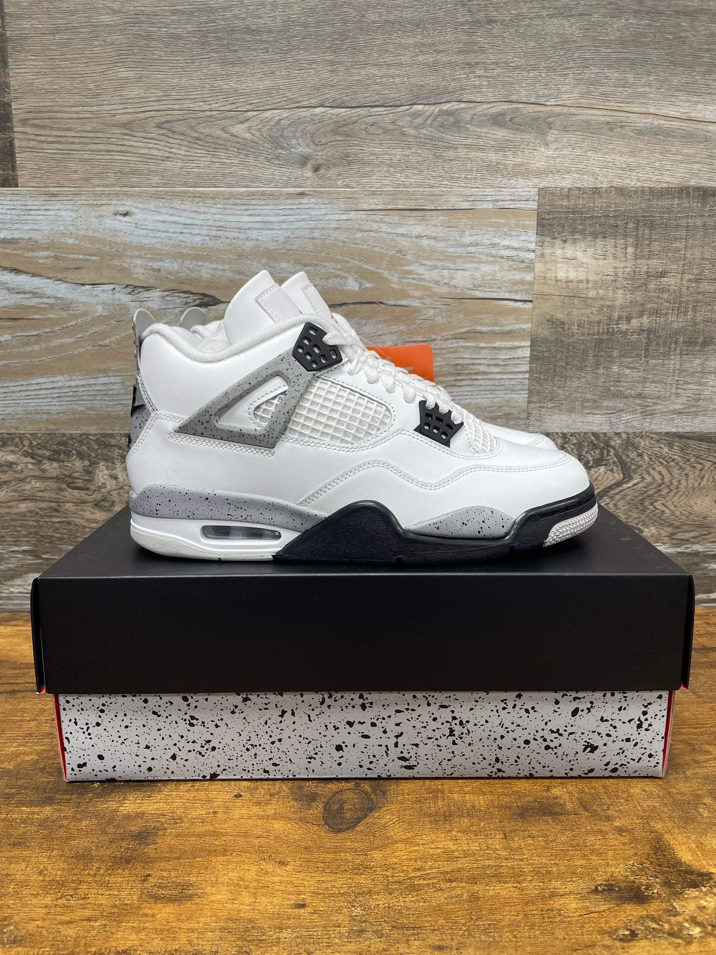 Air Jordan 4 White Cement Size 8.5