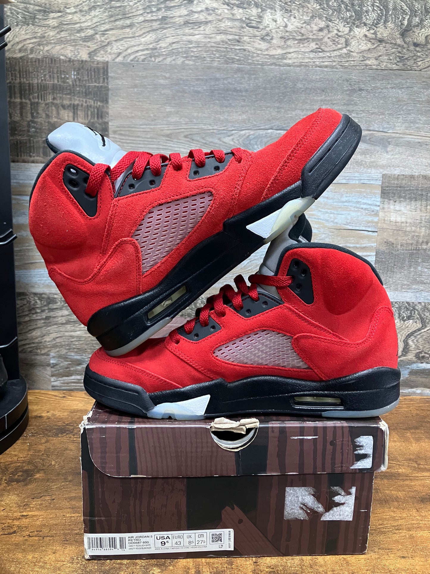 Jordan 5 Raging Bull Size 9.5