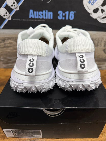 9.5 - ACG Mountain Fly 2 Low New