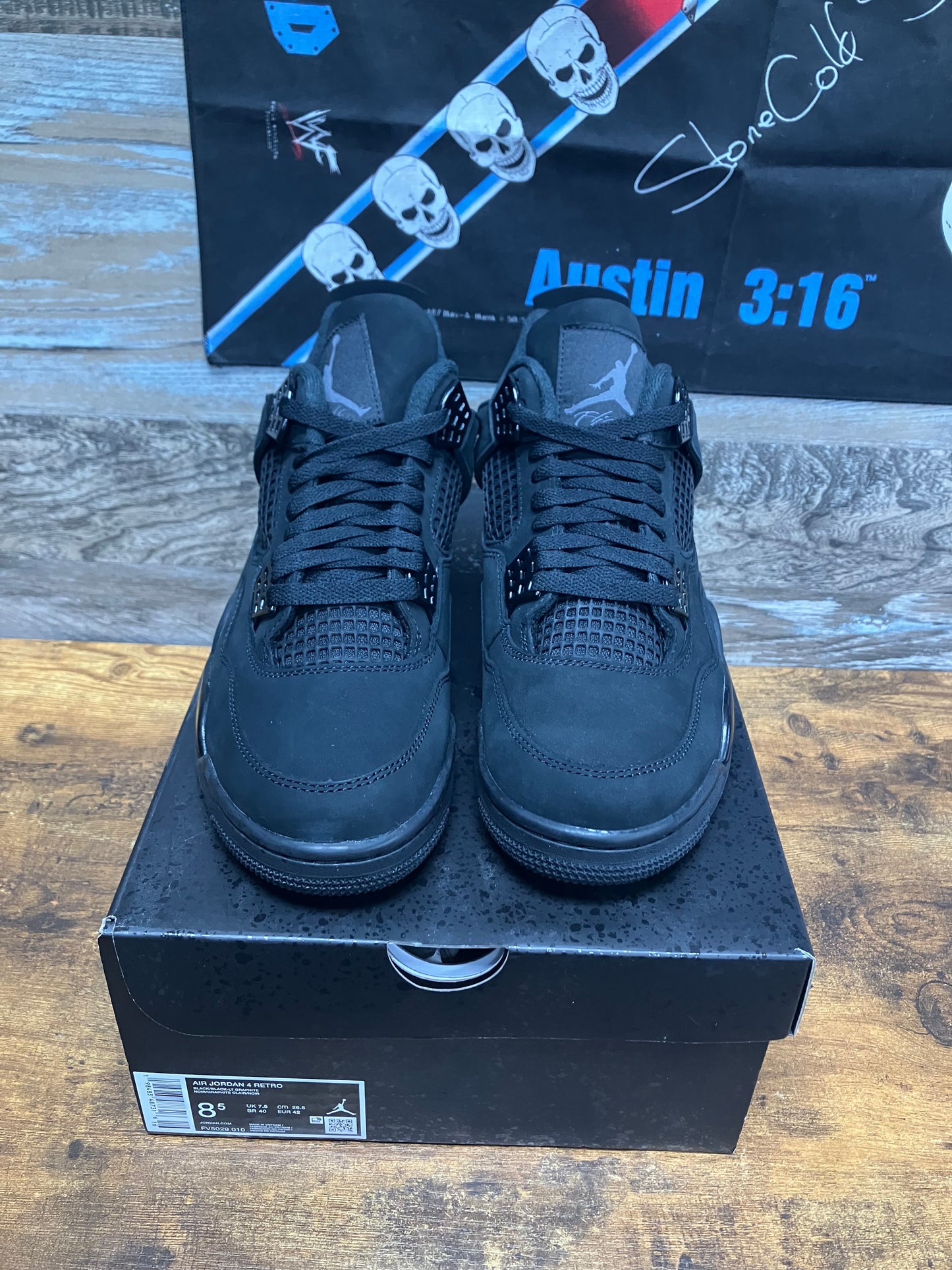 8.5 - Nike Air Jordan 4 Retro "Black Cat" sneakers