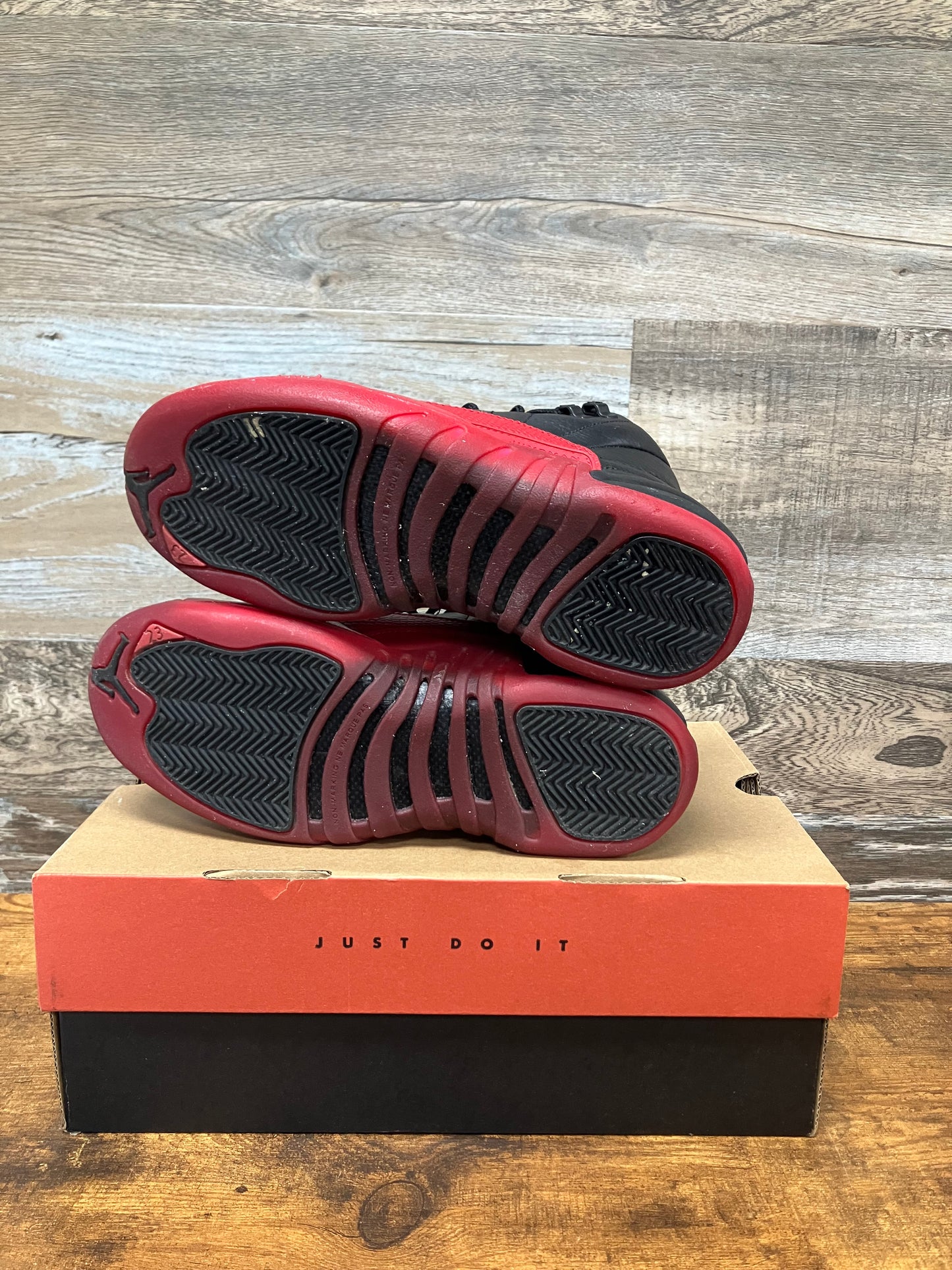 5.5y-Air Jordan 12 Black/Varsity Red ‘Flu Game’ 2016