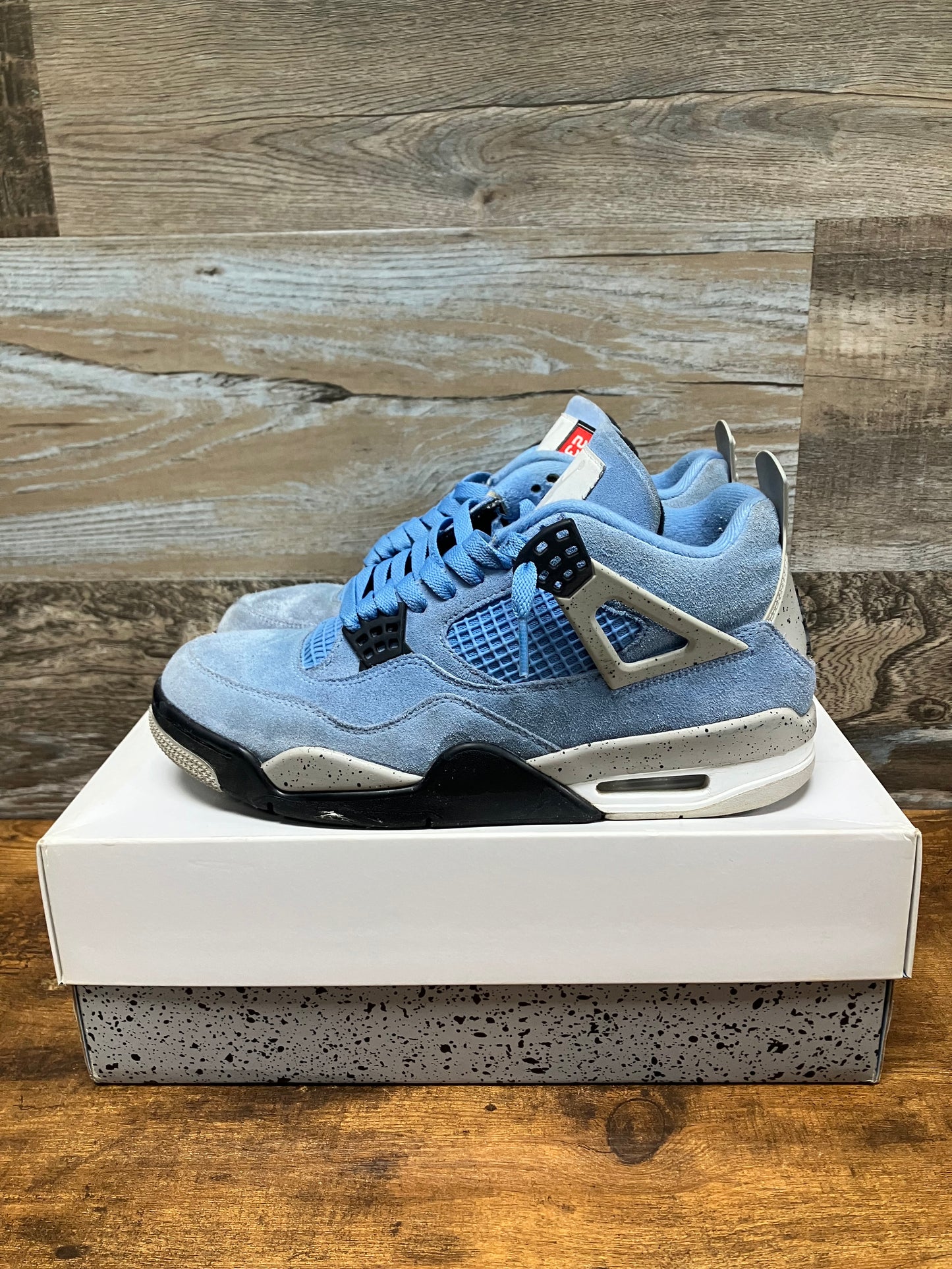 Air Jordan 4 Retro Mid University Blue 9