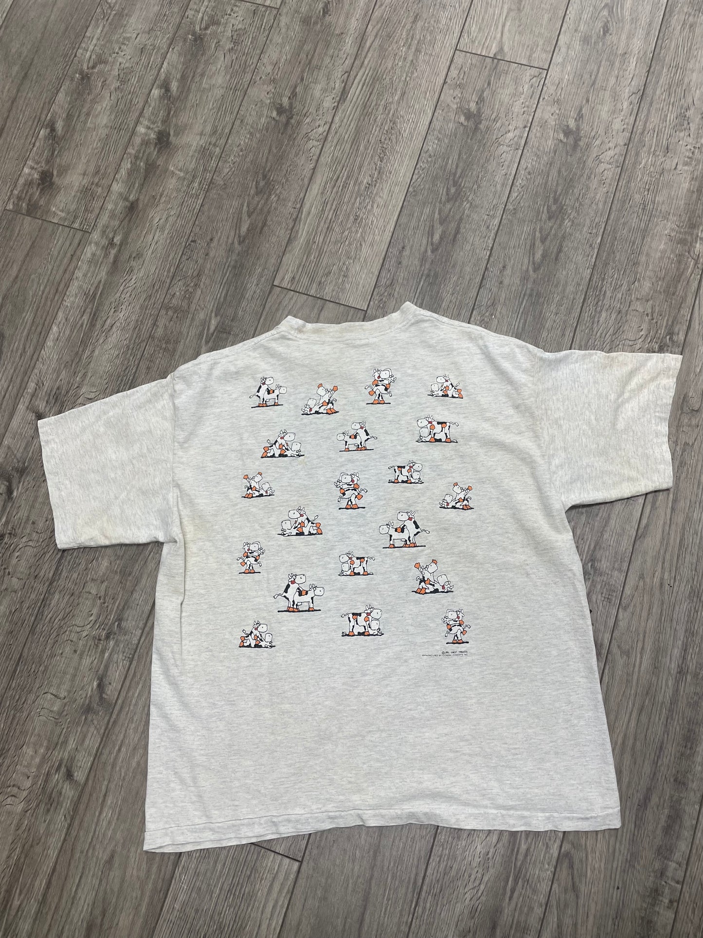 XL-Vintage Cows in Love Tee