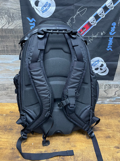 OS - Oakley Kitchen Sink Backpack