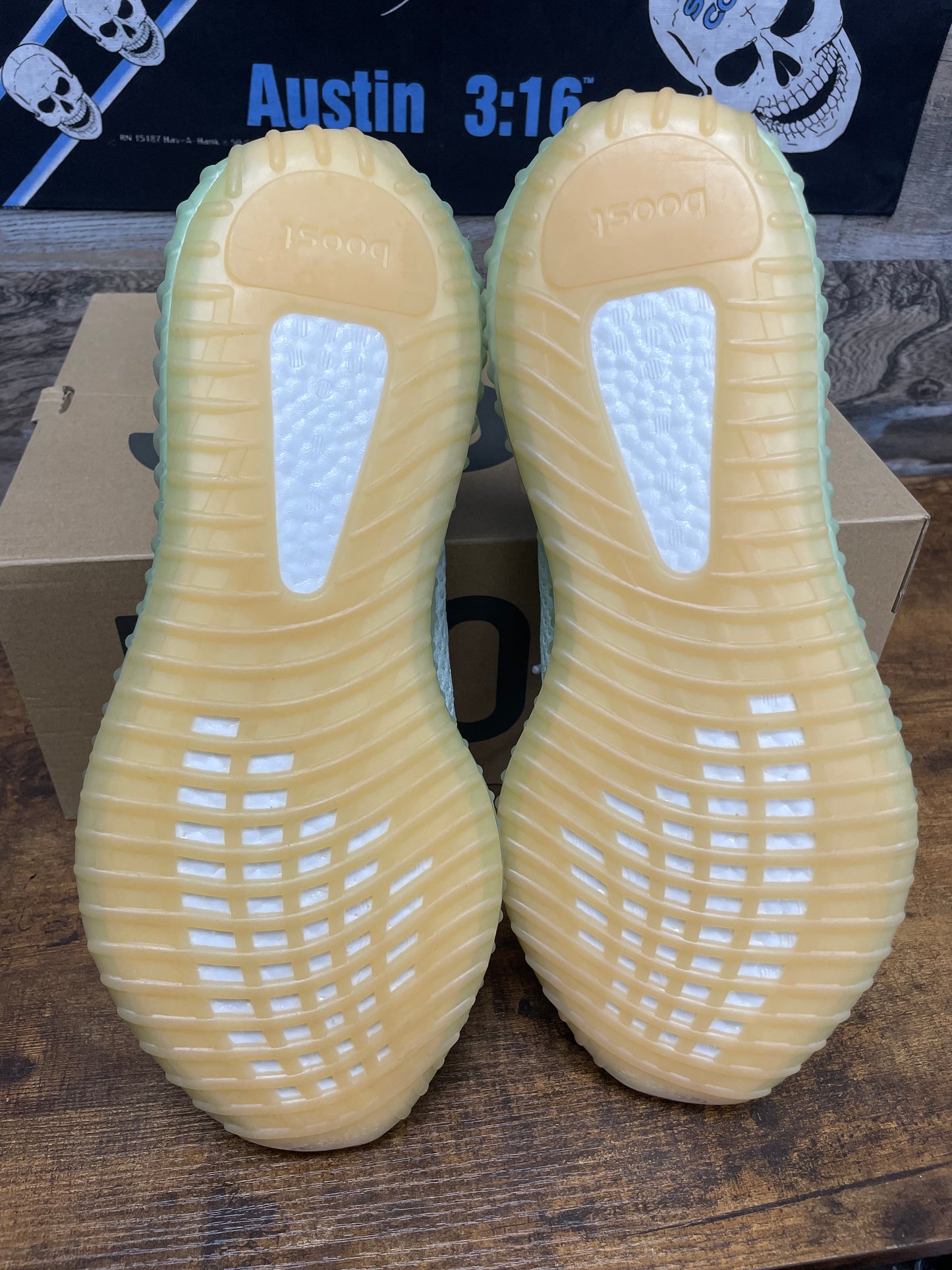 14.5 - Yeezy 350 V2 Hyperspace