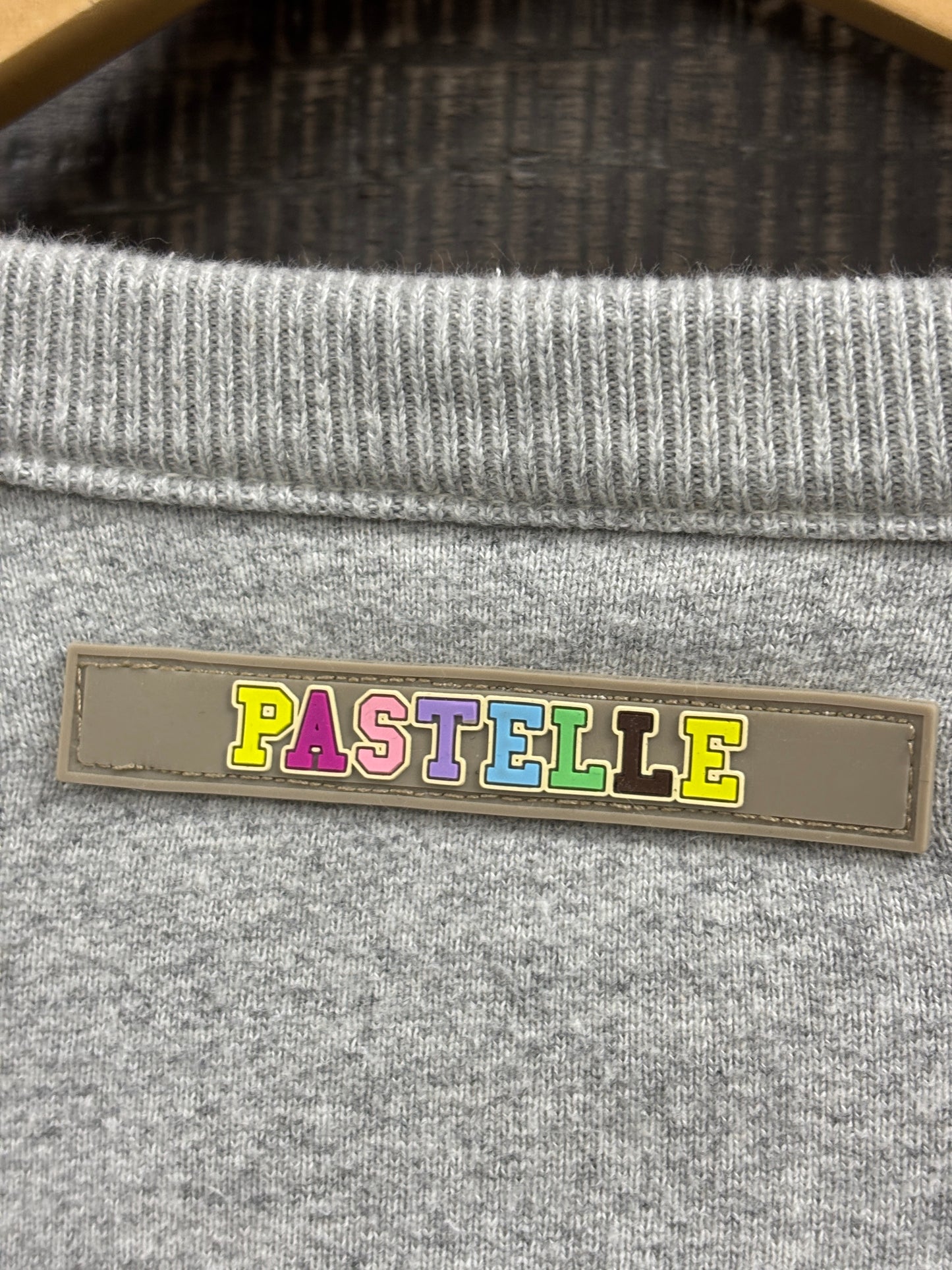 Premium pastelle Complexcon exclusive crewneck
