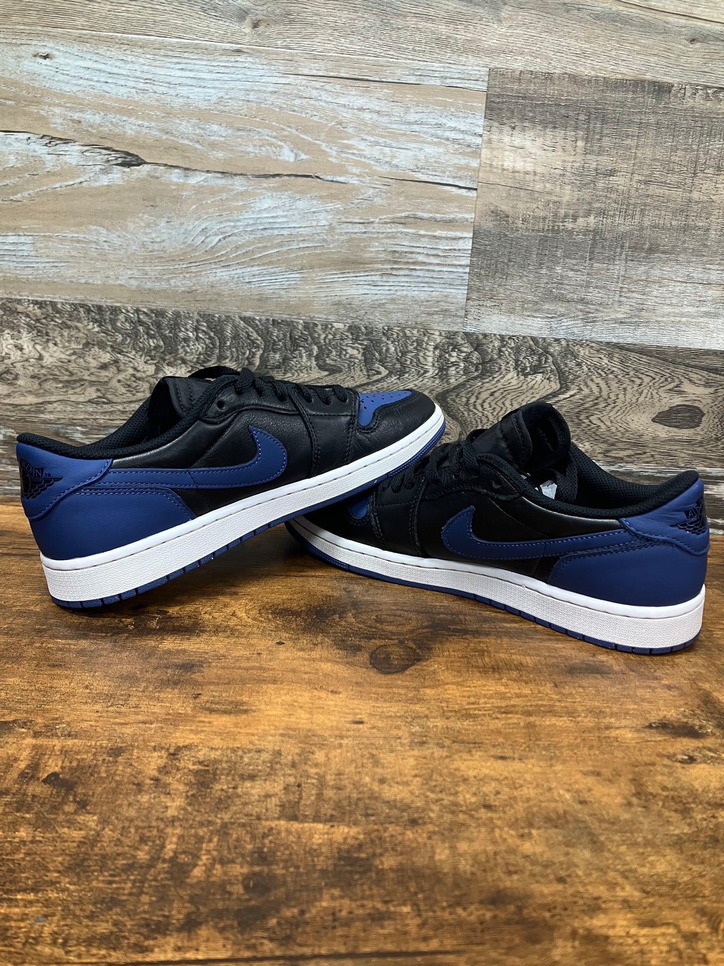 10 - Air Jordan 1 Low Mystic Navy