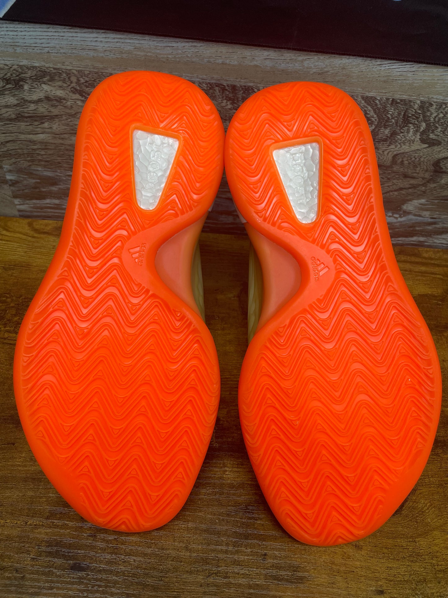 10 - Yeezy QNTM Hi-Res Coral New