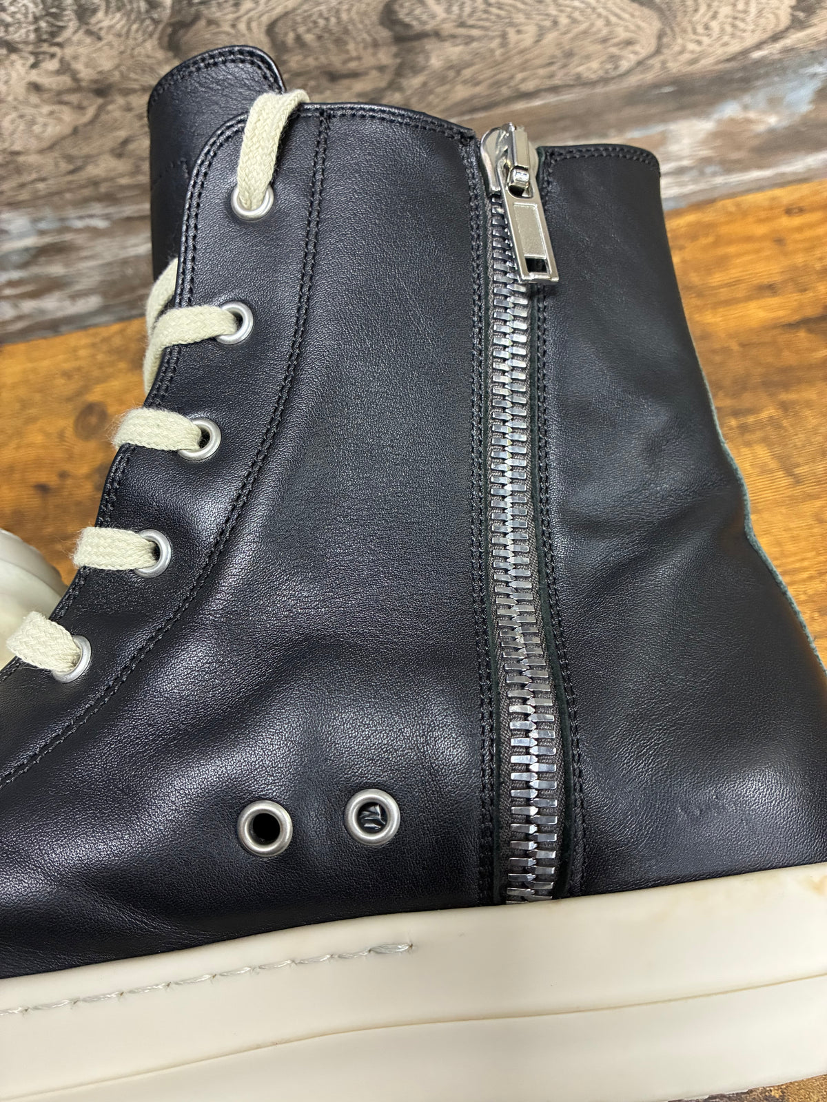 43/10US - Rick Owen’s Mainline Ramones