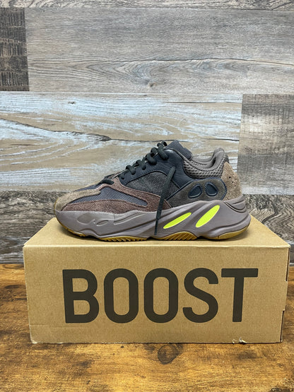 Yeezy Boost 700 “Mauve” 8.5