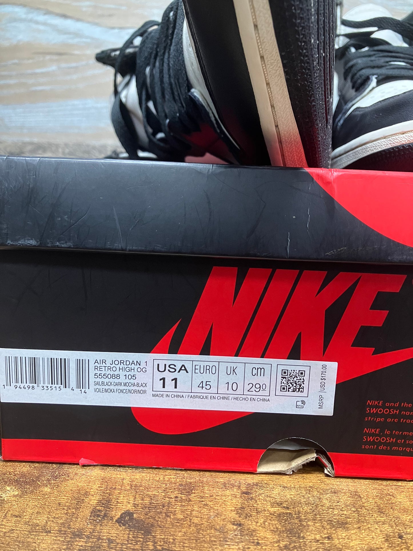 Air Jordan 1 Retro OG High Dark Mocha 11