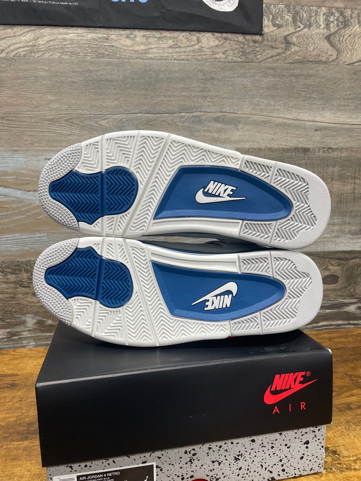 11 & 9 - Air Jordan 4 Retro Military Blue