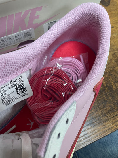 8.5 - Air Jordan 1 Low x Travis Scott "Tropical Pink