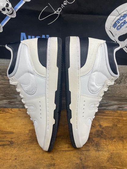 9.5 - Nike MAC Attack Social status