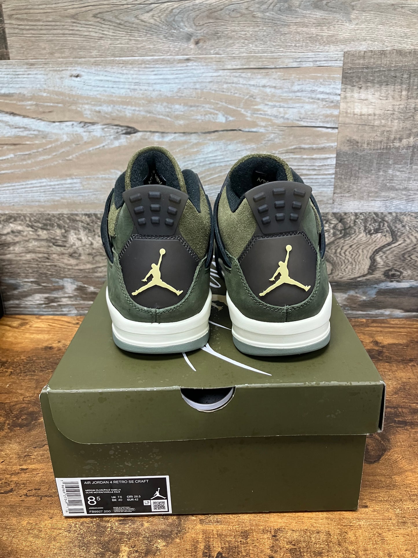 Jordan 4 Craft Olive Size 8.5