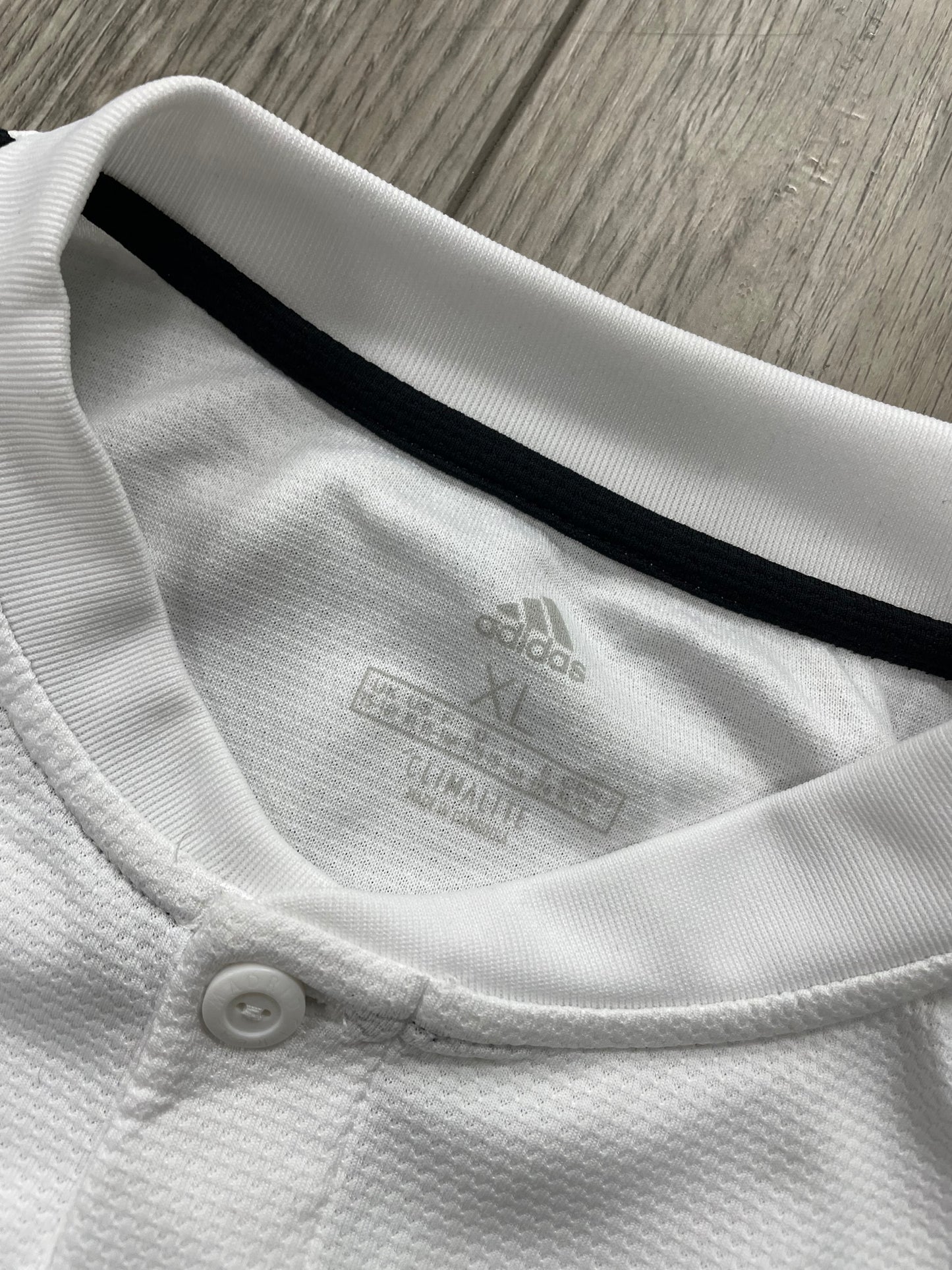 Real Madrid 2018/19 L/S home kit youth XL