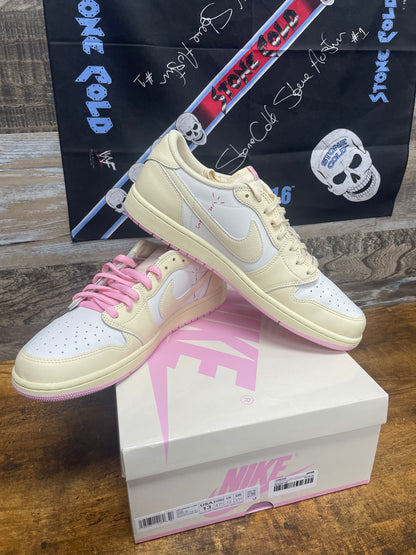 13 - Jordan 1 Retro Low OG SP Travis Scott "Shy Pink" sneaker