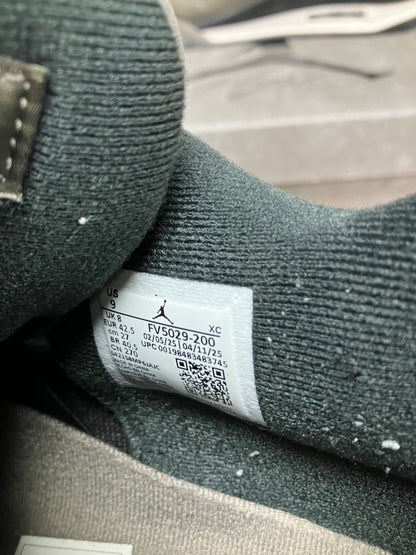 Jordan Retro 4 Basketball "Cave Stone" 9