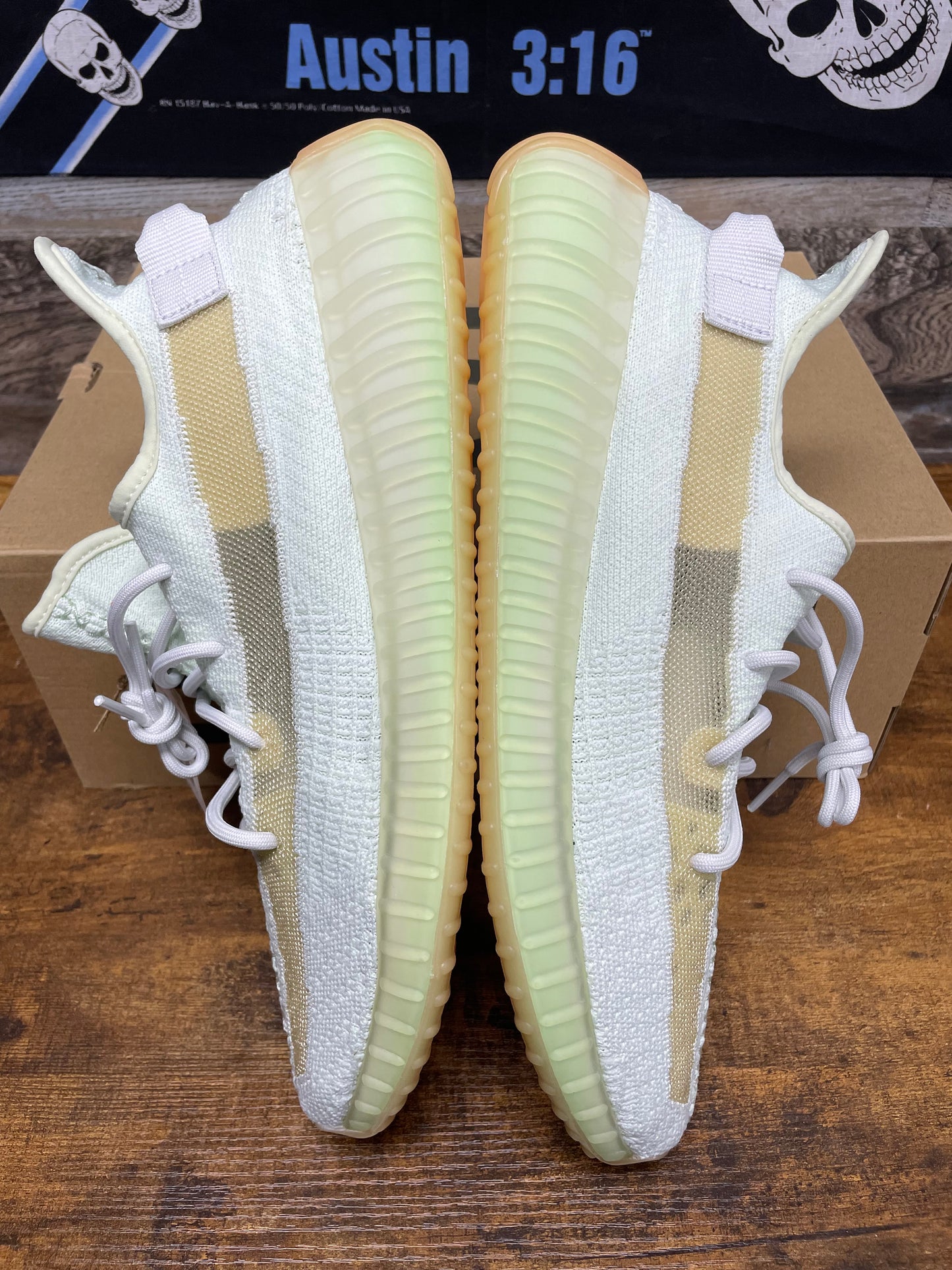 14.5 - Yeezy 350 V2 Hyperspace