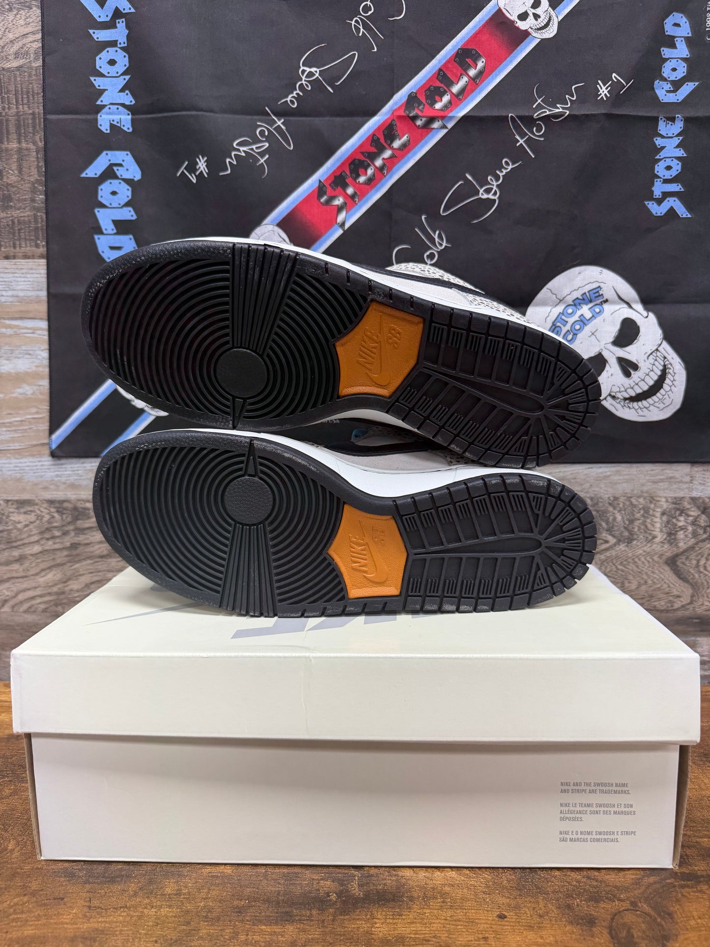 Nike SB Dunk Low Pro Electric 'Phantom and Black 10.5