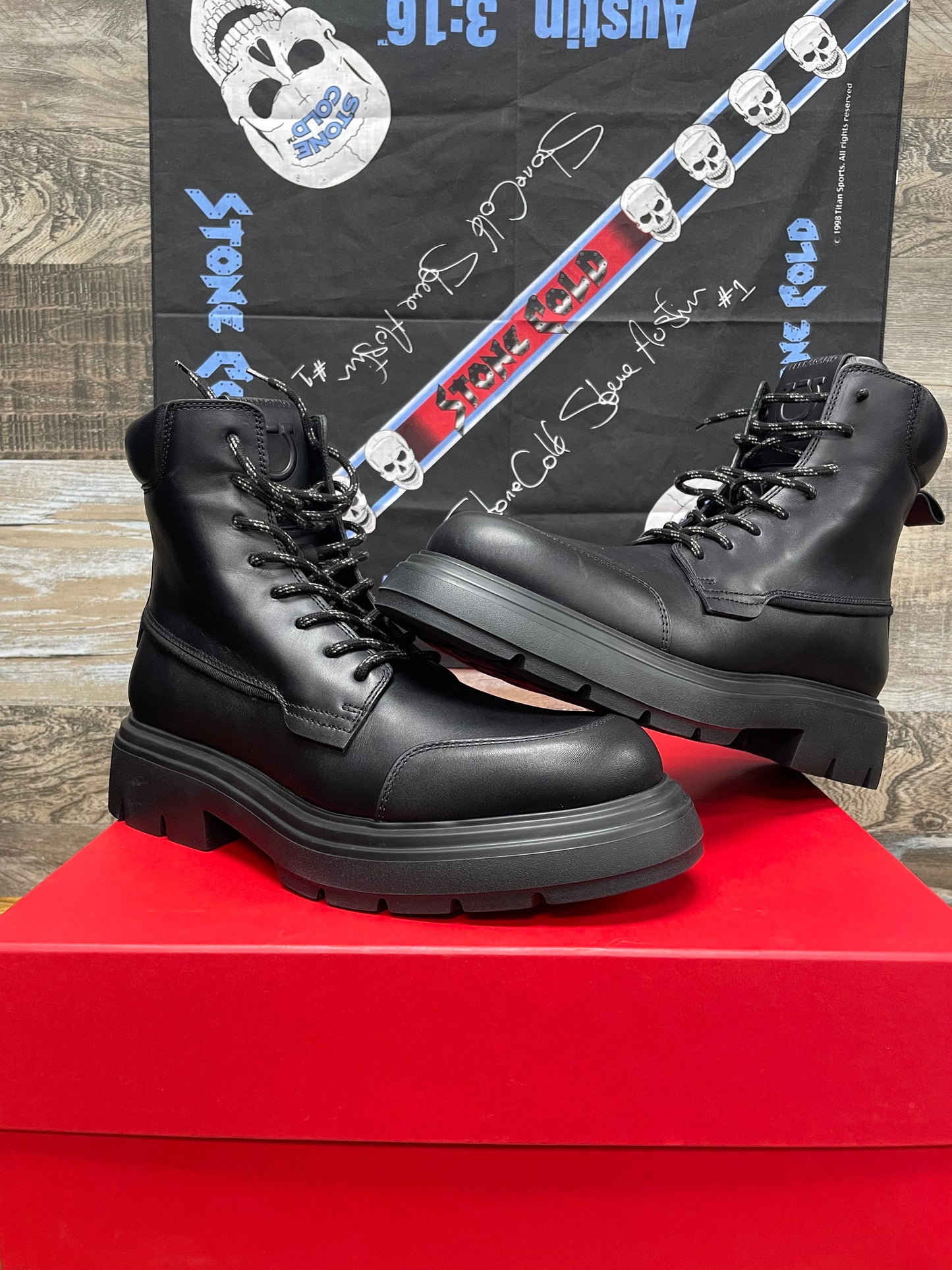 EU 10 - Salvatore Ferragamo
Men’s Black Maxi-Tongue Combat Boots