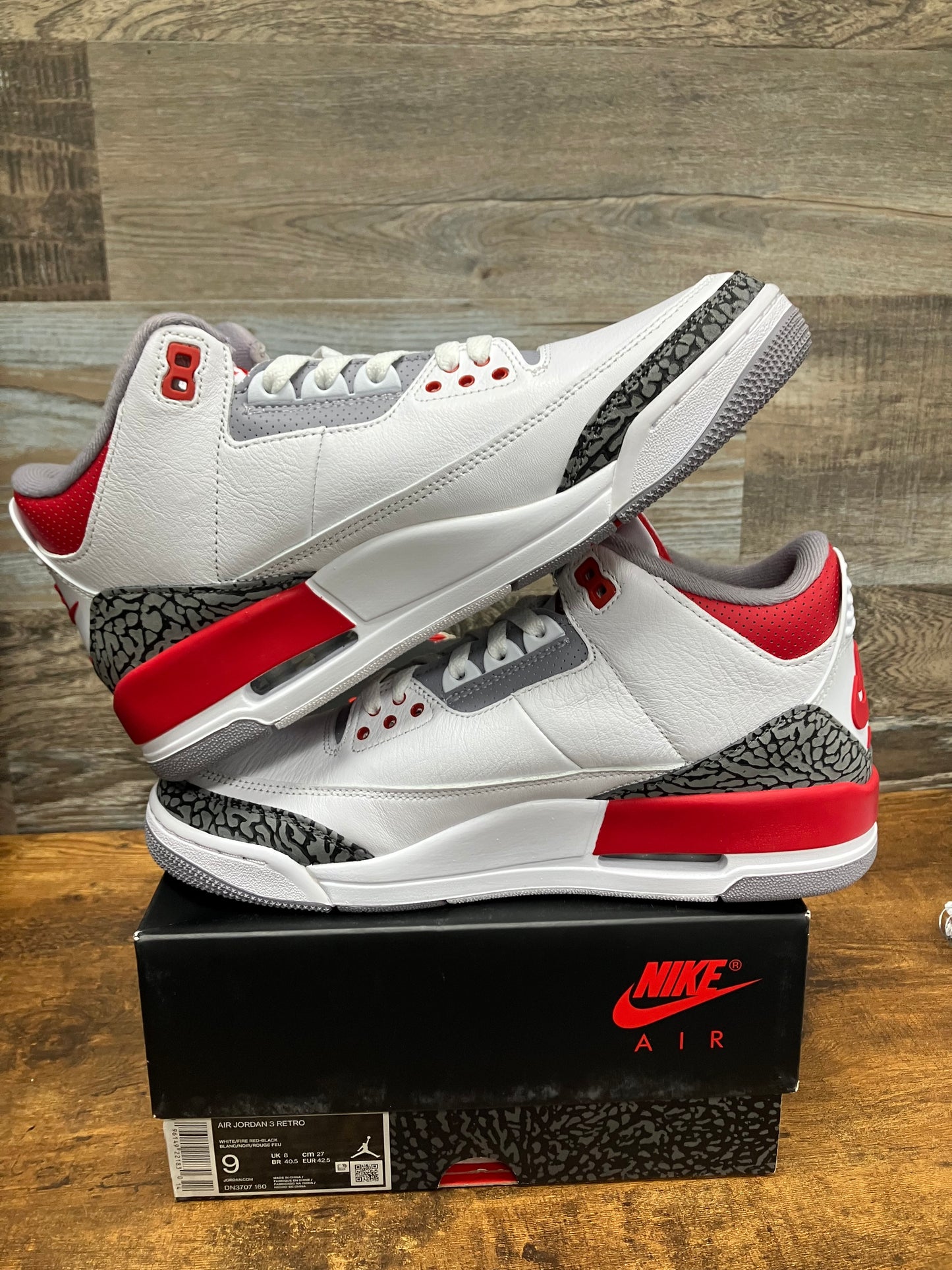 Jordan 3 Fire Red Size 9