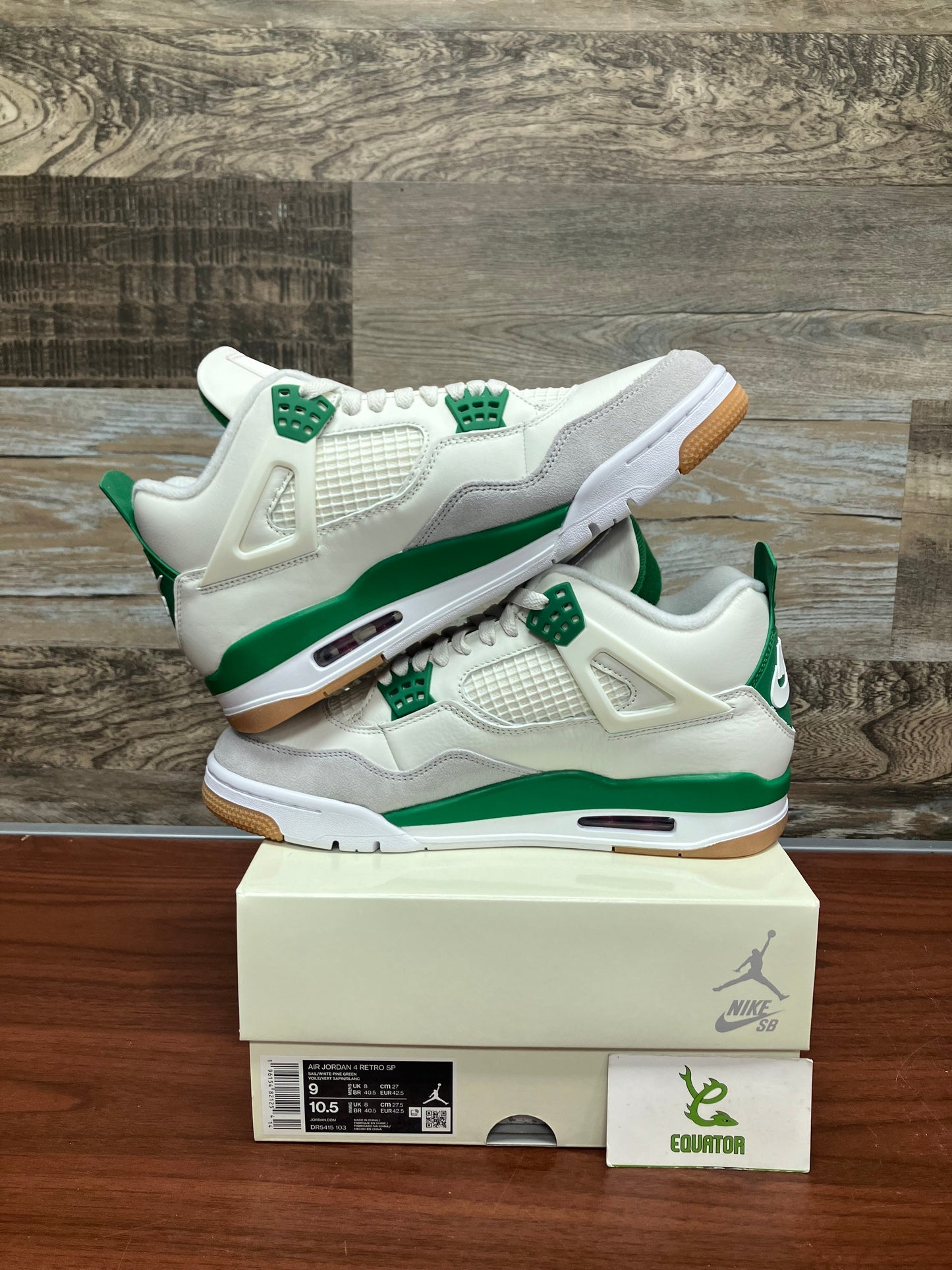 Jordan 4 SB Pine Green Size 9