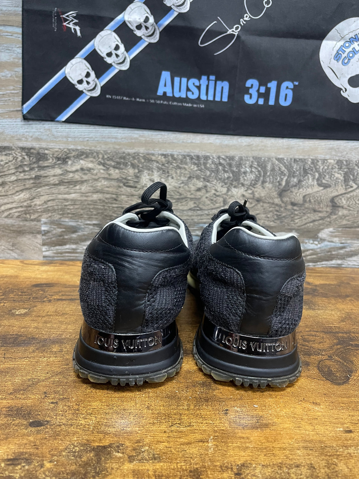 7 - Louis Vuitton Knit Louis Vuitton Run Away