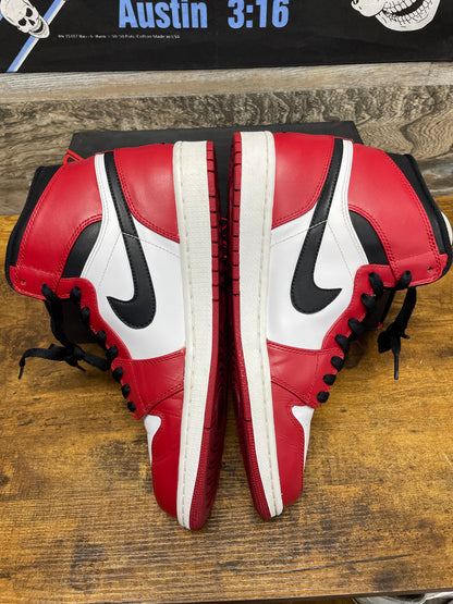 10.5 - Nike Air Jordan 1 Retro High "Chicago" sneakers