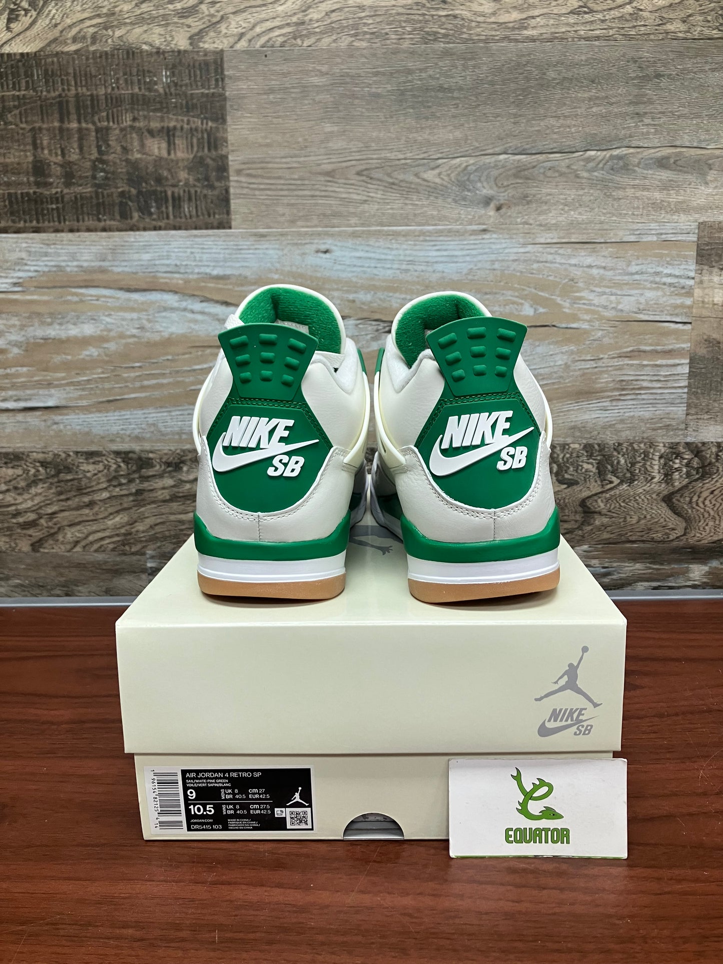 Jordan 4 SB Pine Green Size 9