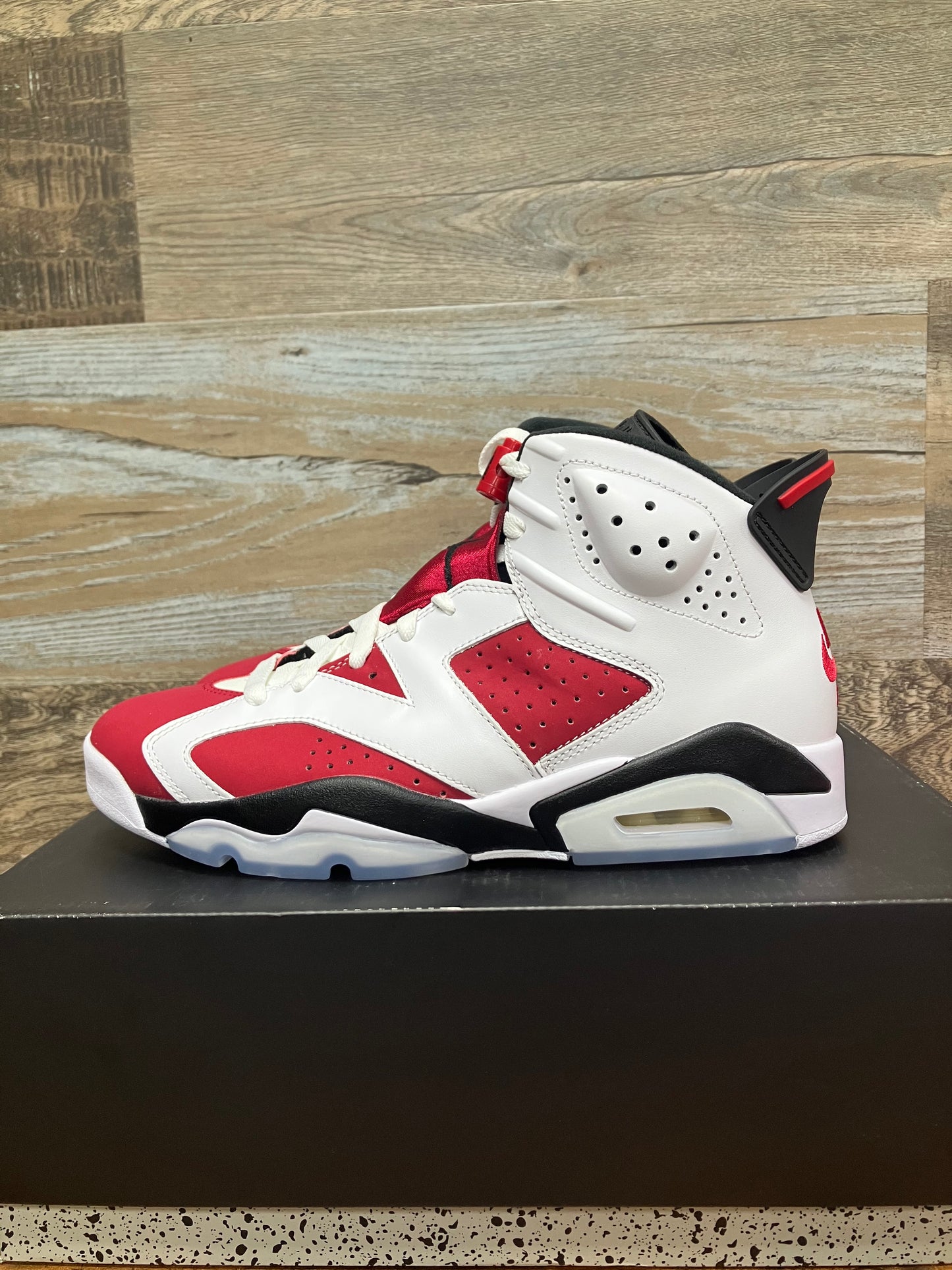 Air Jordan 6 Carmine 9.5