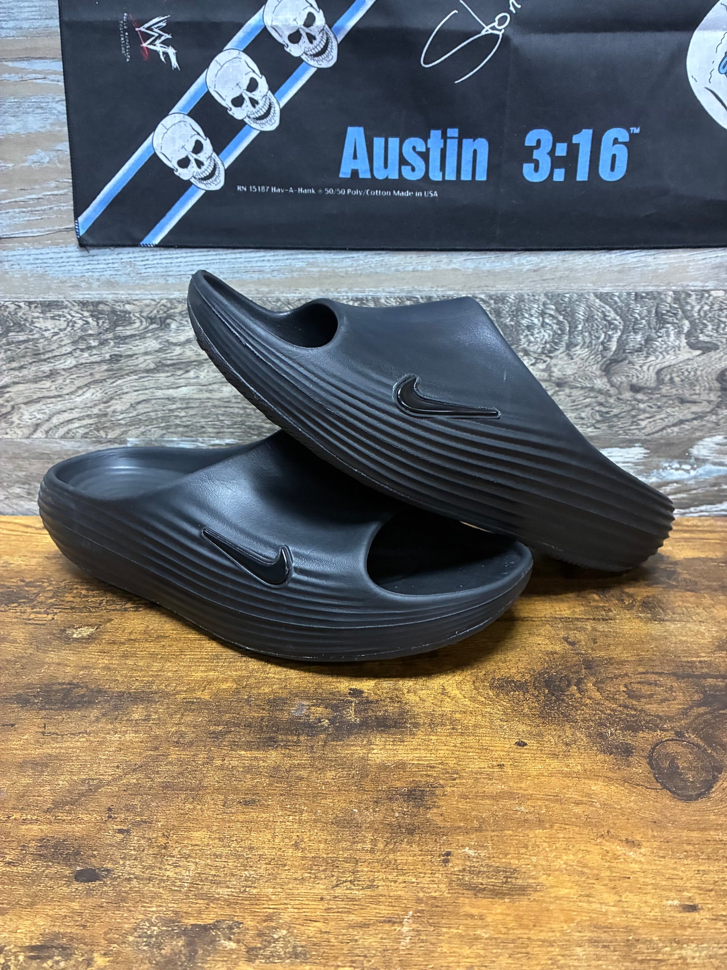 13 - Nike ReactX Slides