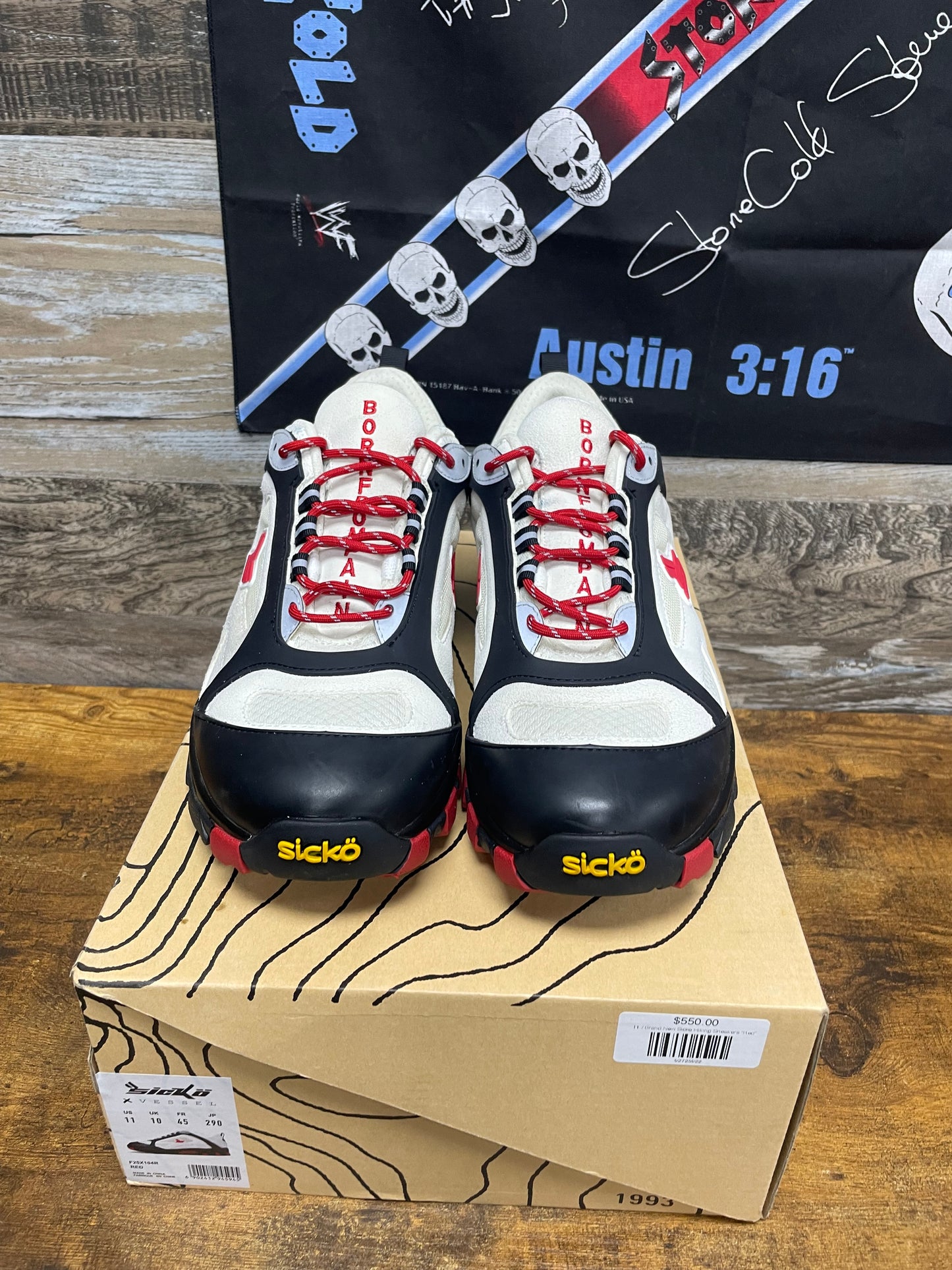 11 - xVESSEL x Sickö Hiking Shoes Siberia Red